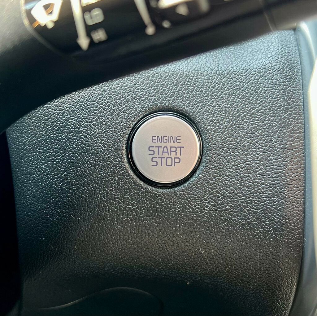Used 2023 Kia Sorento SX AWD/4WD image 26