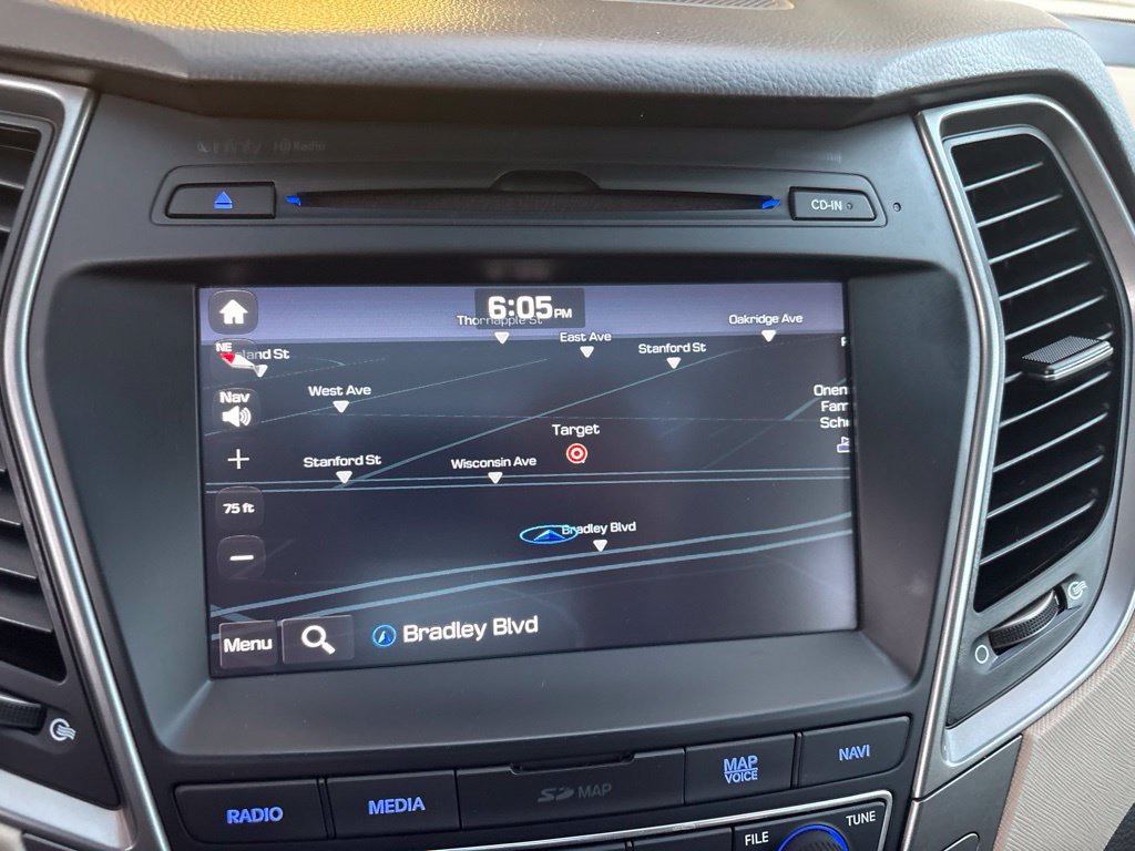 Used 2018 Hyundai Santa Fe Sport w/ 2.4L Tech Package 04 AWD/4WD image 17