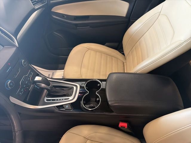 Used 2017 Ford Edge SEL w/ Equipment Group 201A AWD/4WD image 13