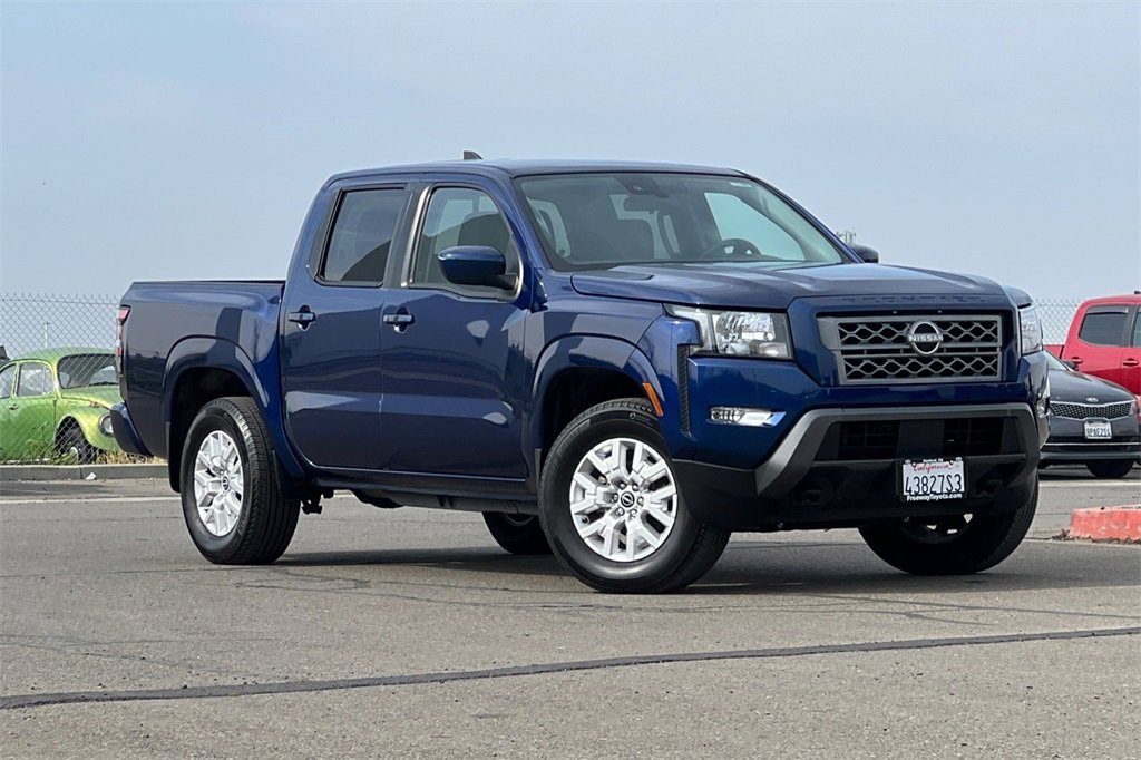 Used 2023 Nissan Frontier SV w/ SV Convenience Package image 2