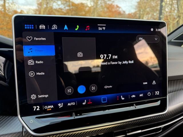 Used 2025 Volkswagen Golf R Black Edition image 27