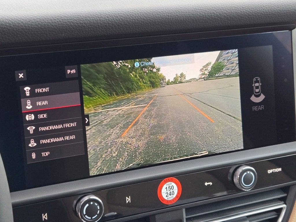 New 2026 Porsche Macan image 24