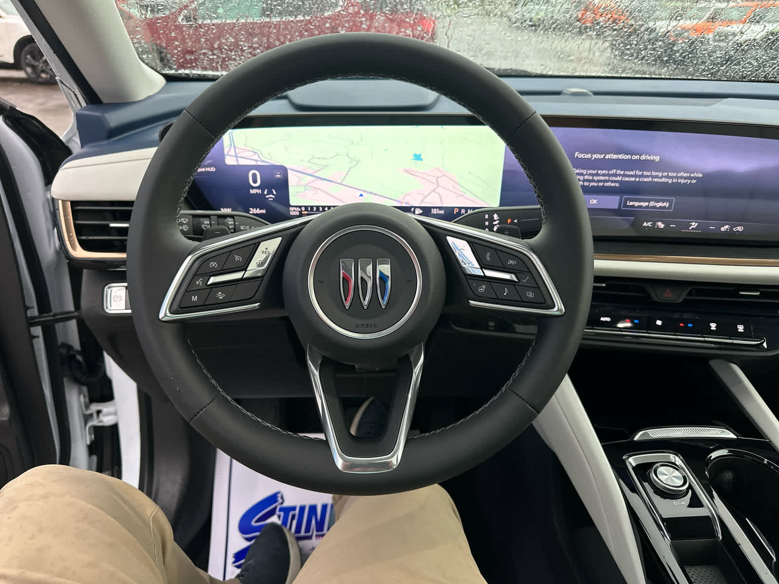 New 2025 Buick Envision Avenir image 11