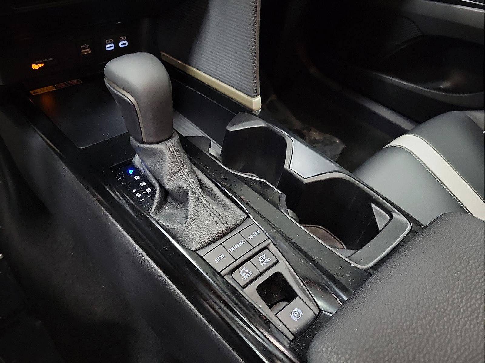 Certified 2025 Toyota Camry SE FWD image 18