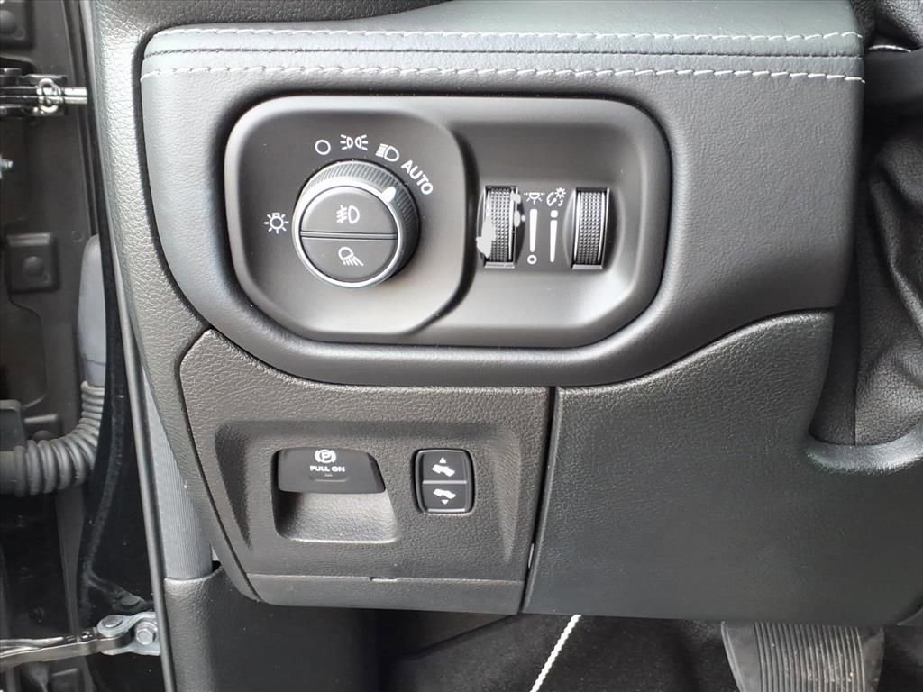 Used 2020 RAM 1500 Limited w/ Black Appearance Package image 20