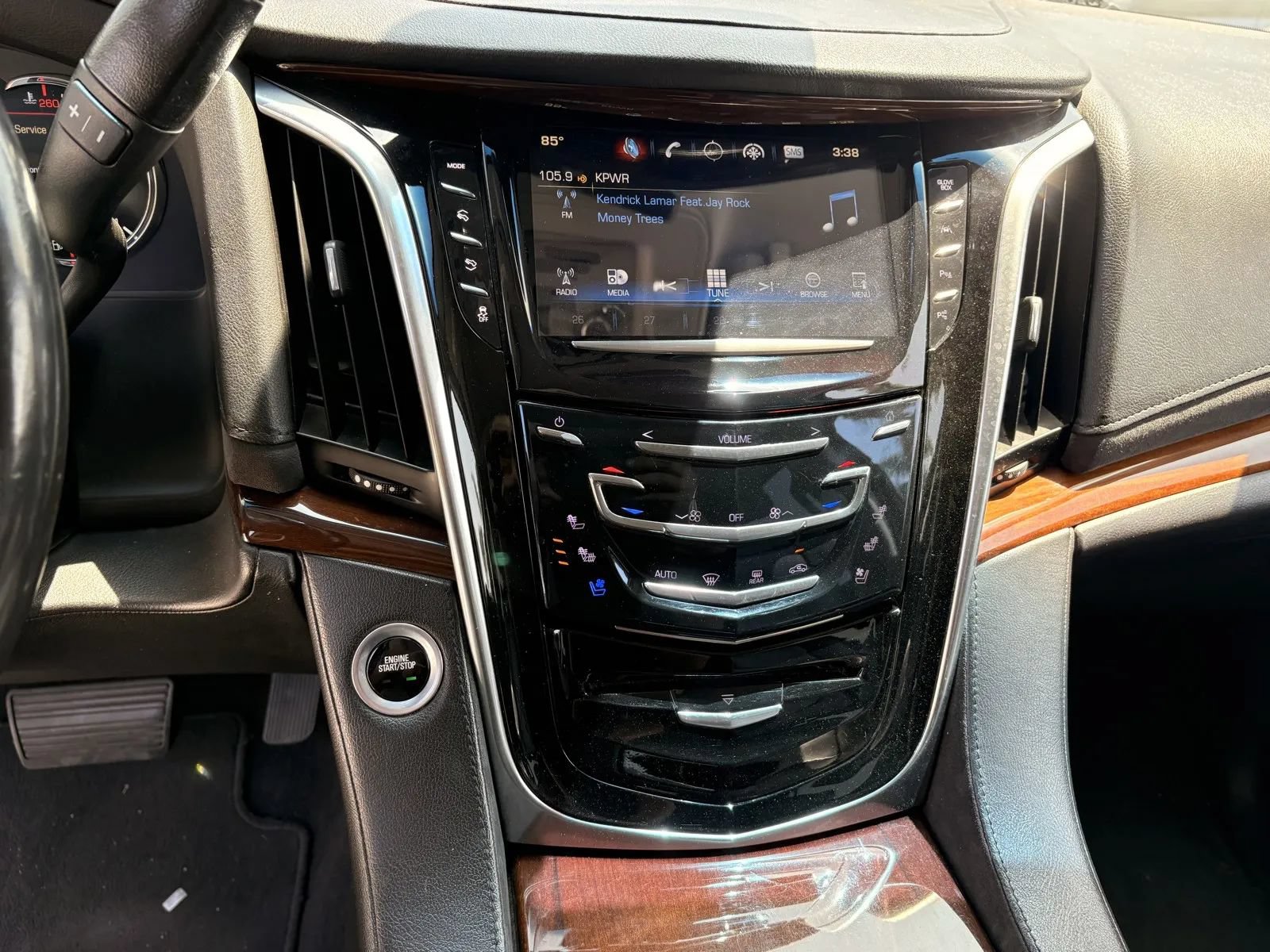 Used 2019 Cadillac Escalade ESV Luxury RWD image 14