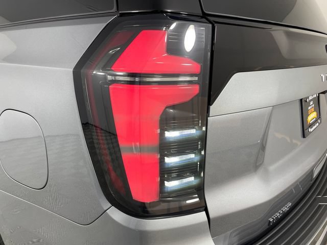 New 2026 Chevrolet Tahoe Premier w/ Sun And Tow Package AWD/4WD image 16