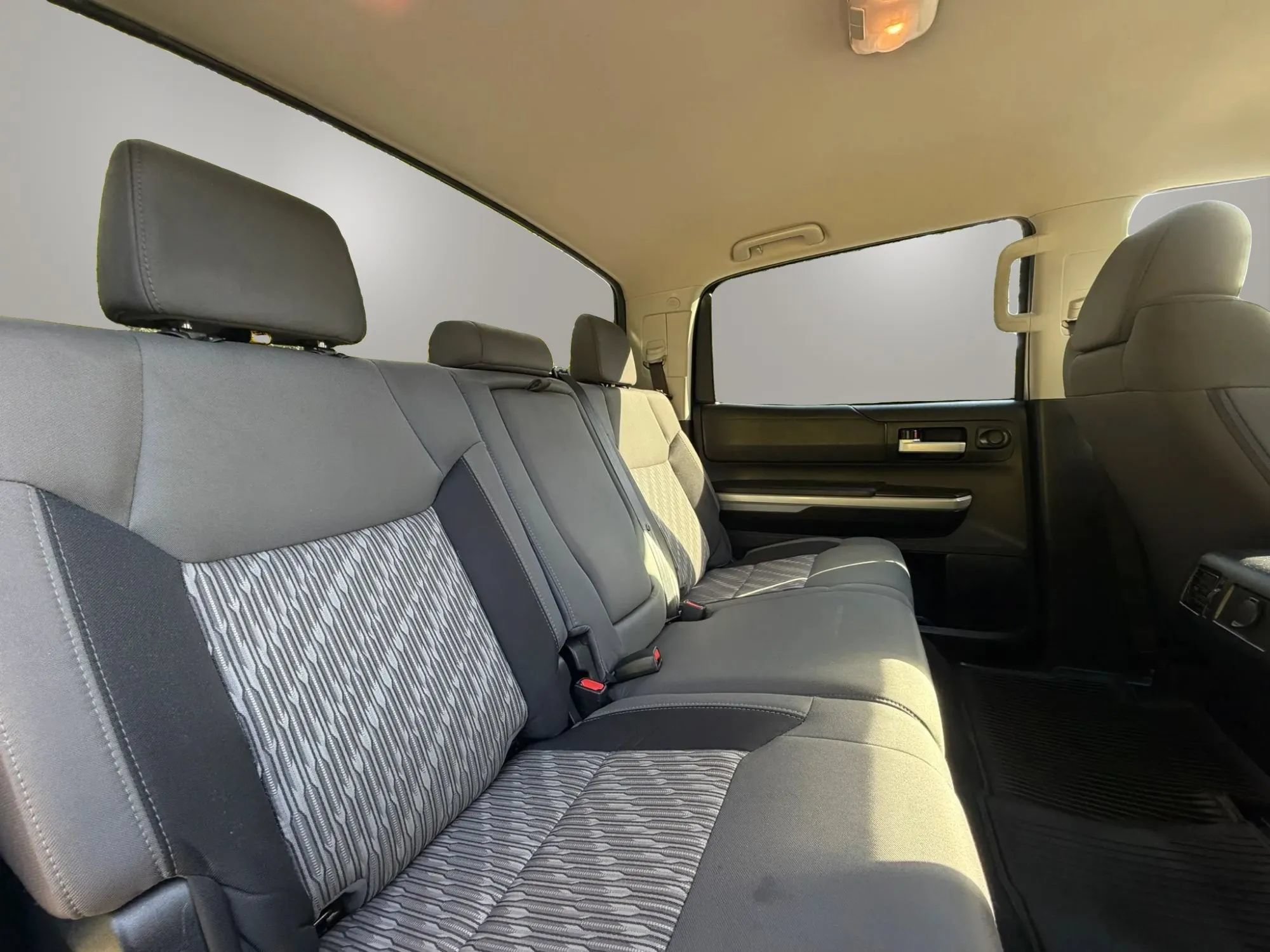 Used 2018 Toyota Tundra SR5 w/ SR5 Upgrade Package RWD image 16