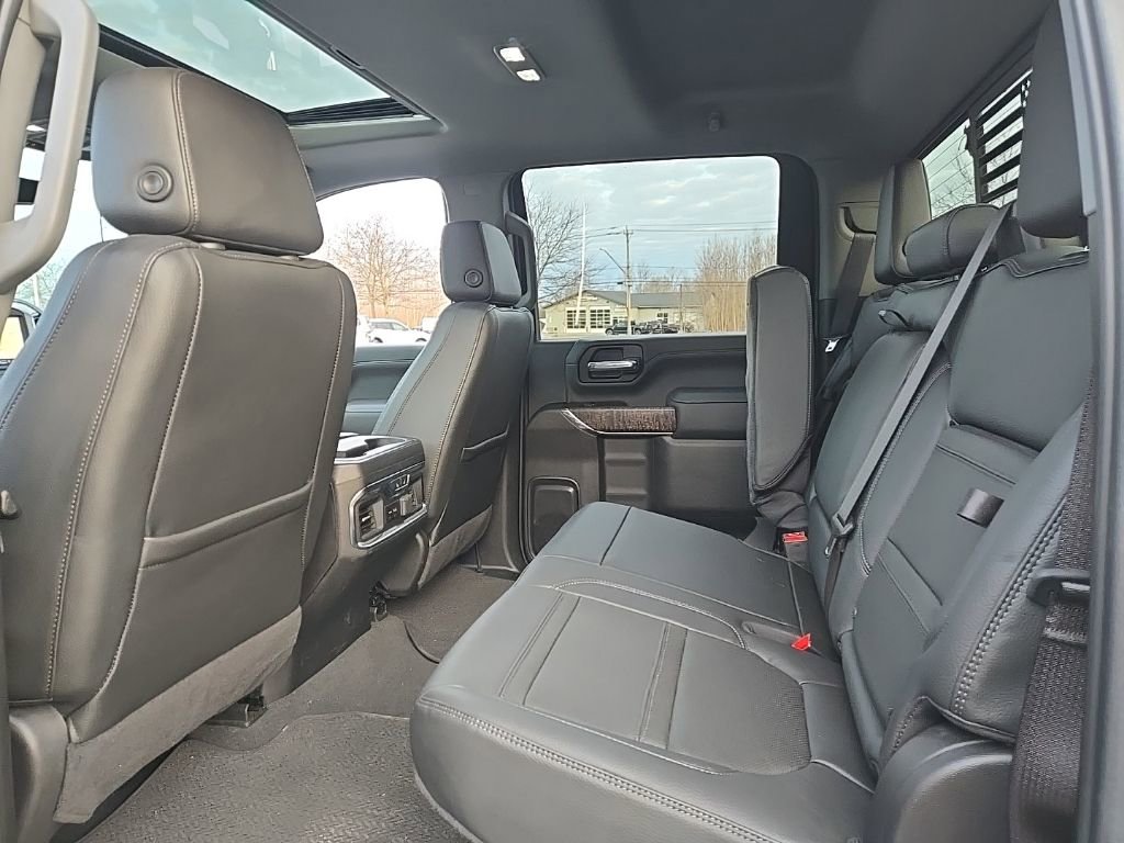 Used 2023 GMC Sierra 2500 Denali w/ Denali Ultimate Package image 16