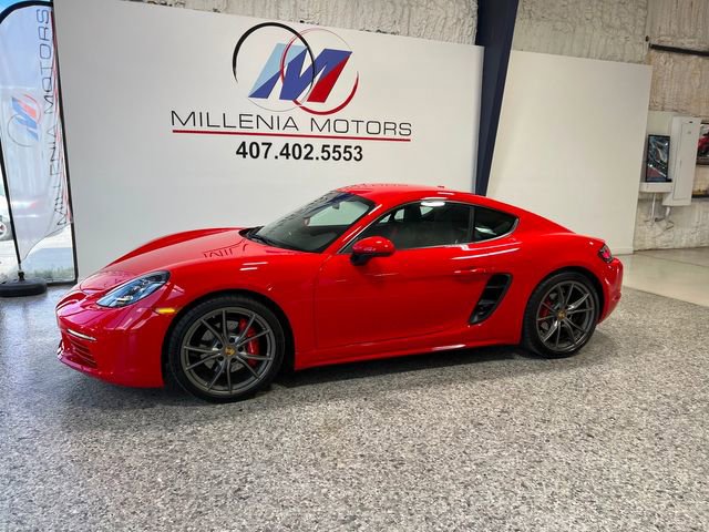 Used 2024 Porsche 718 Cayman S w/ Premium Package image 13