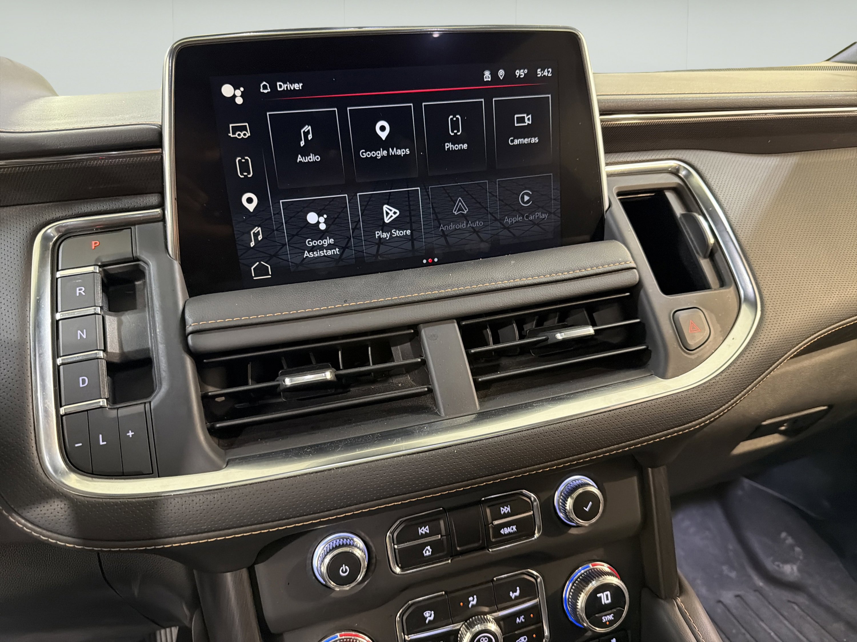 Used 2023 GMC Yukon XL AT4 AWD/4WD image 18