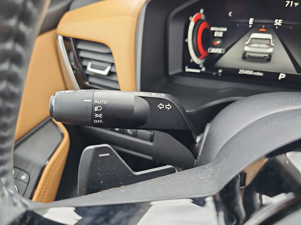 Used 2023 Nissan Rogue Platinum w/ Platinum Premium Package image 30