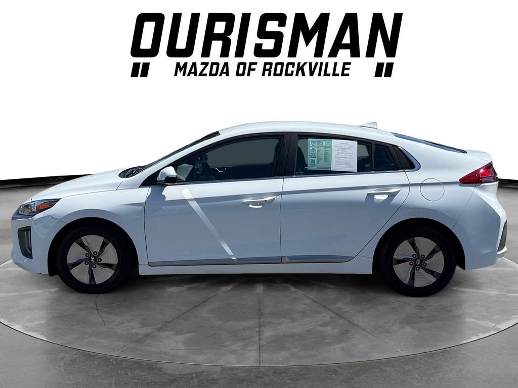 Used 2022 Hyundai Ioniq SE FWD image 3
