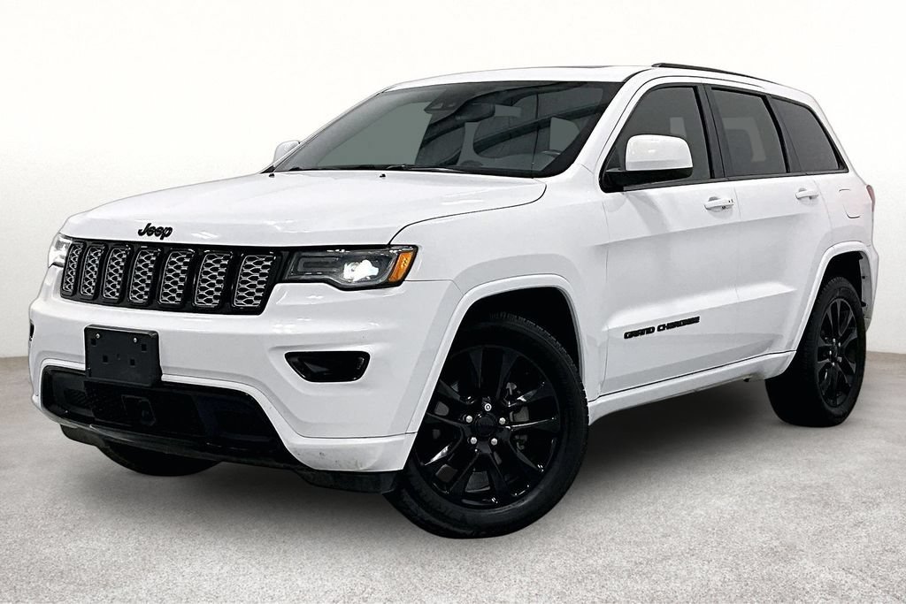 Used 2020 Jeep Grand Cherokee Altitude AWD/4WD image 12