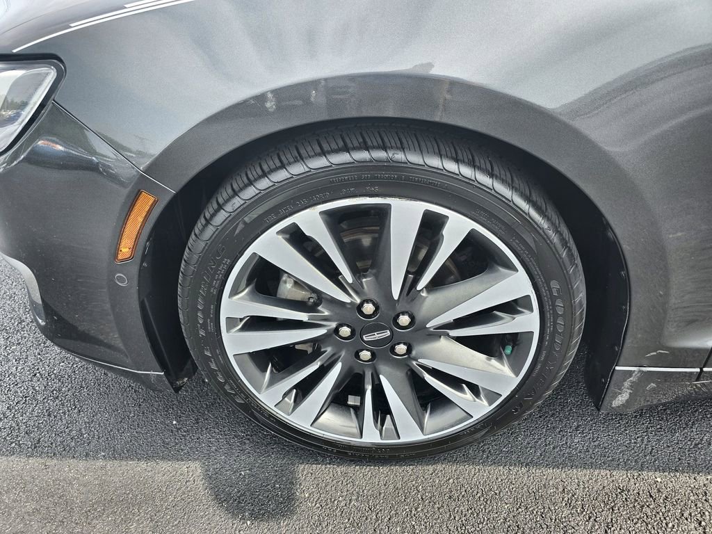 Used 2020 Lincoln MKZ Reserve w/ Elements Package image 10