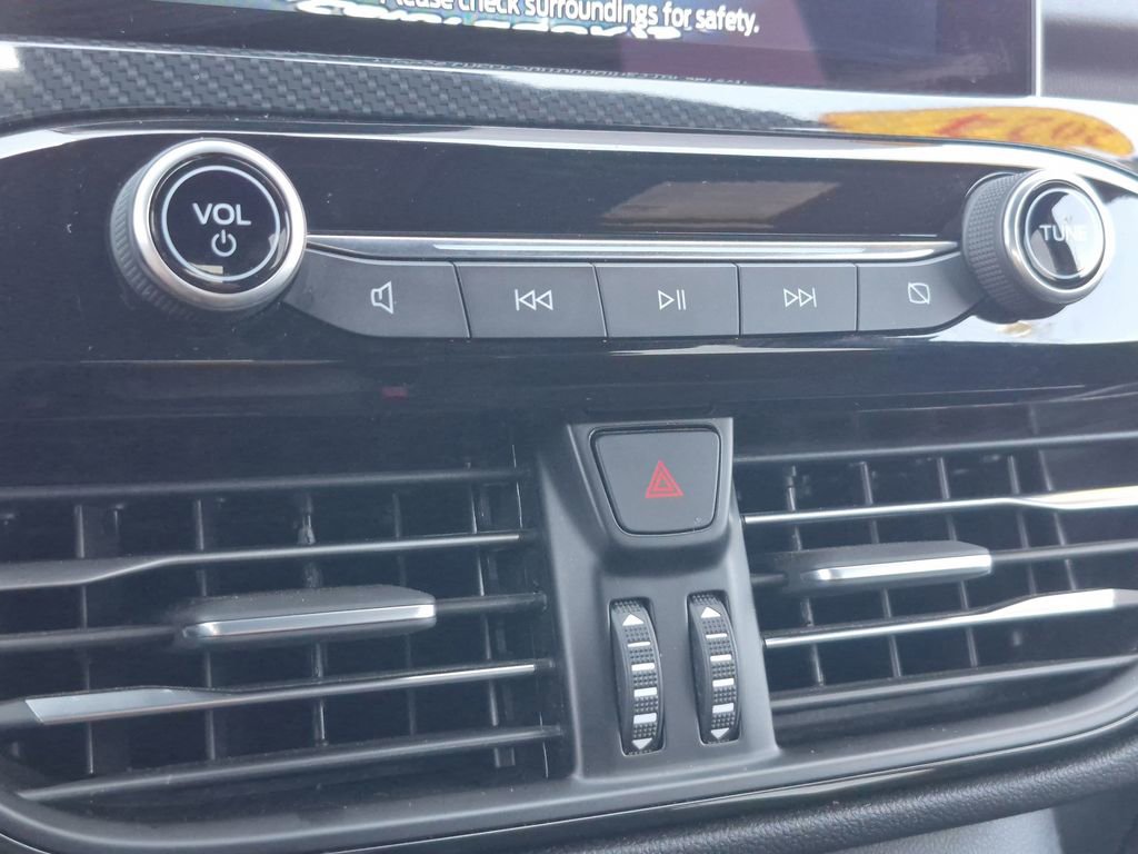 Used 2024 Ford Escape ST-Line image 24