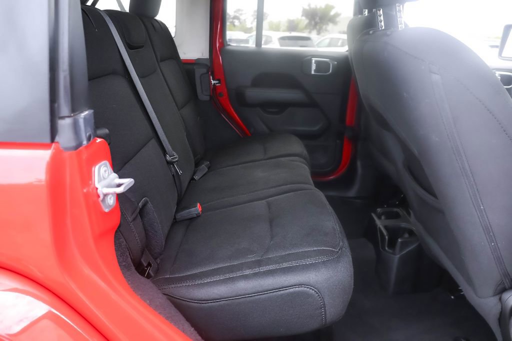 Used 2020 Jeep Wrangler Unlimited Sahara w/ Uconnect 4C Nav & Sound Group image 31