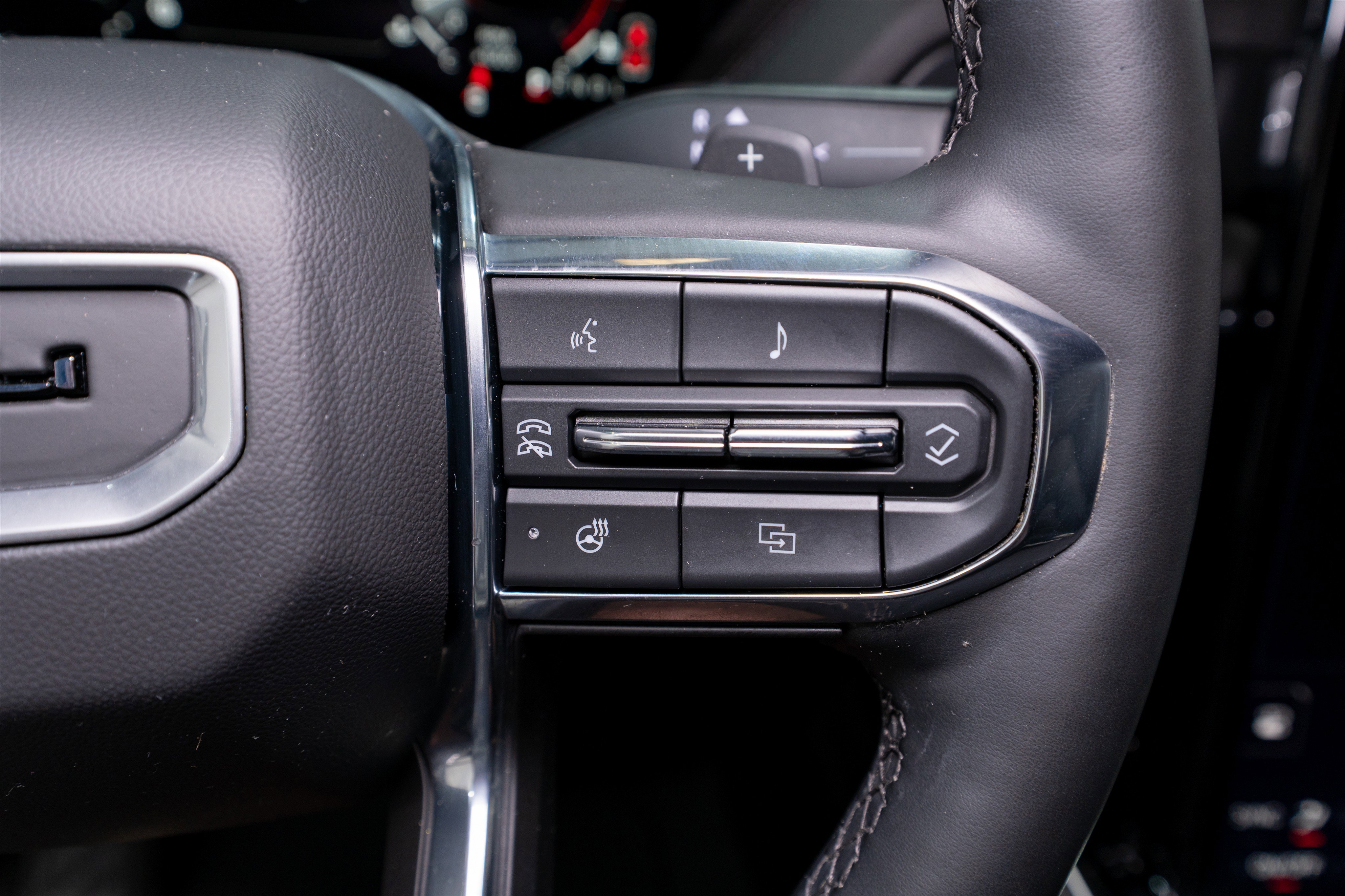 Used 2025 GMC Yukon Denali image 25