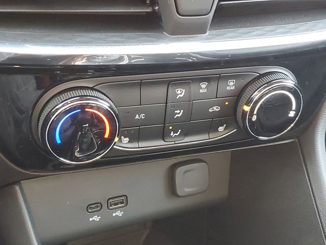 Certified 2025 Buick Encore GX Sport Touring w/ Comfort Package image 27