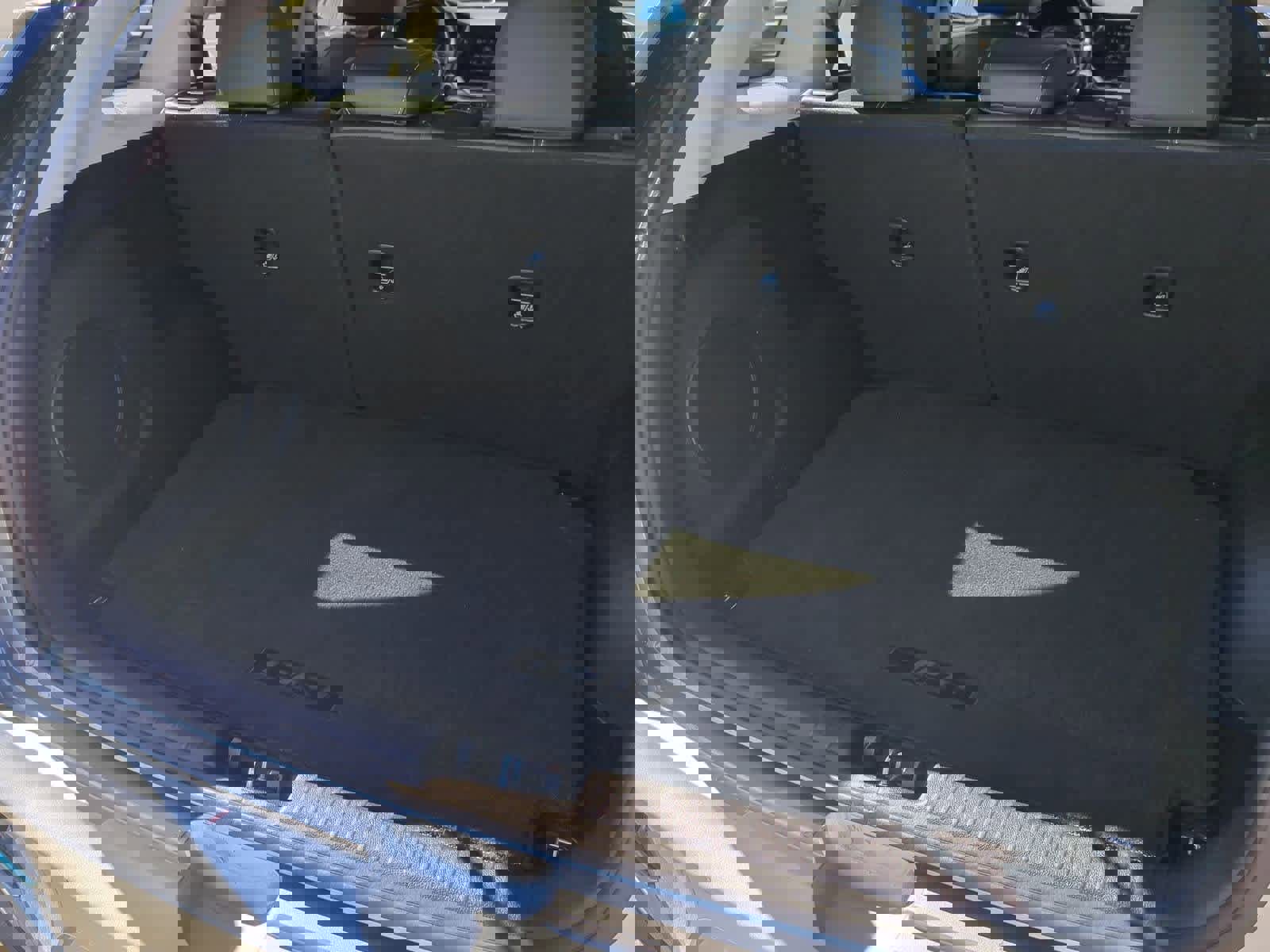 Certified 2022 Kia Niro EX image 34