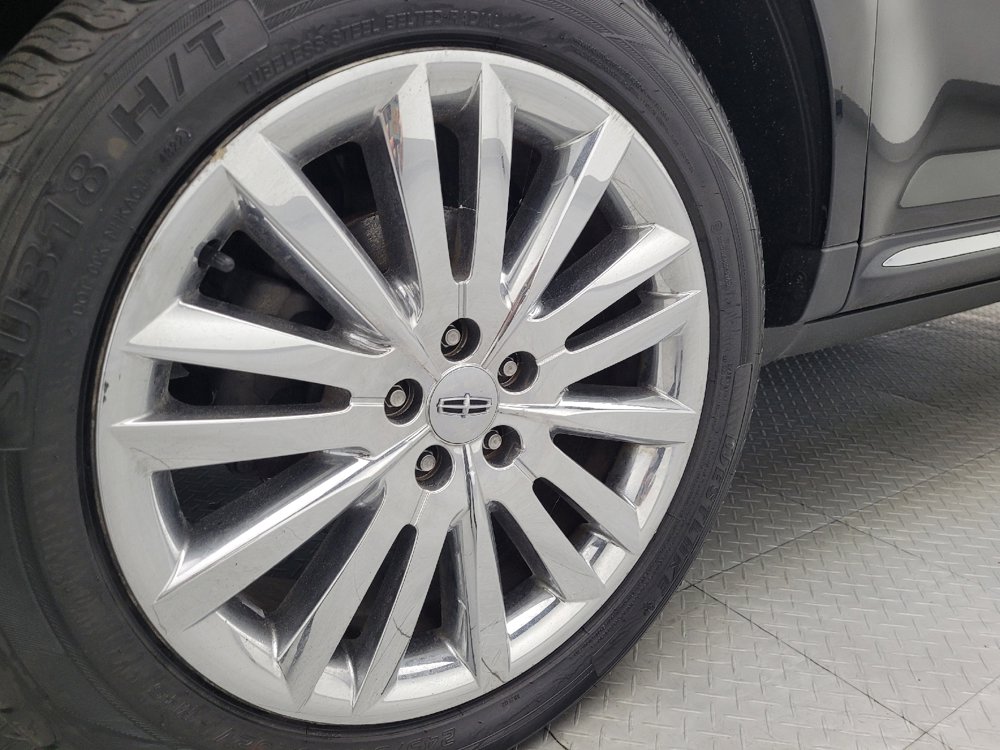 Used 2014 Lincoln MKX AWD w/ Equipment Group 102A image 31