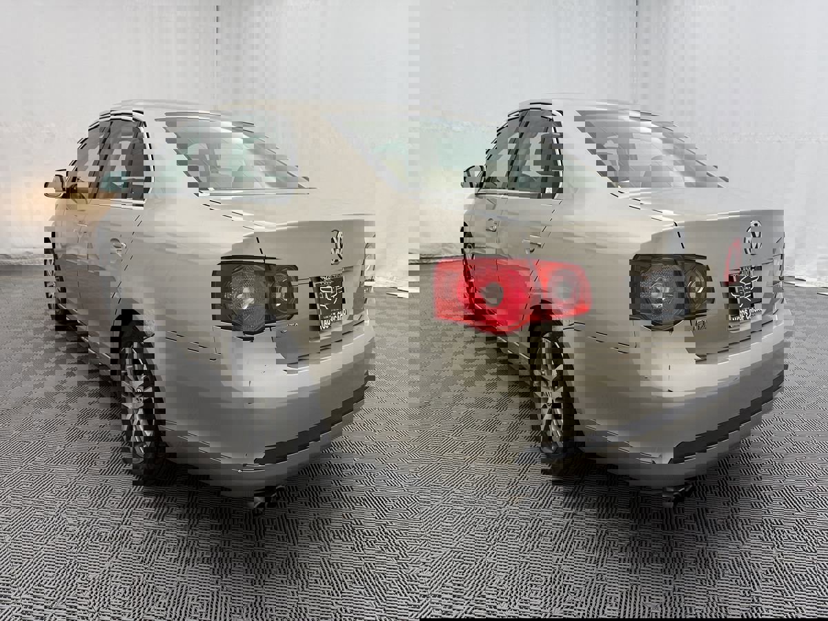 Used 2005 Volkswagen Jetta 2.5 image 4