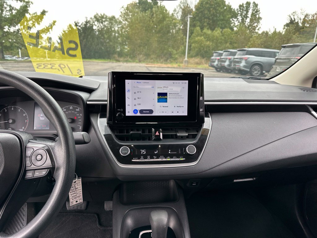 Used 2024 Toyota Corolla LE FWD image 41