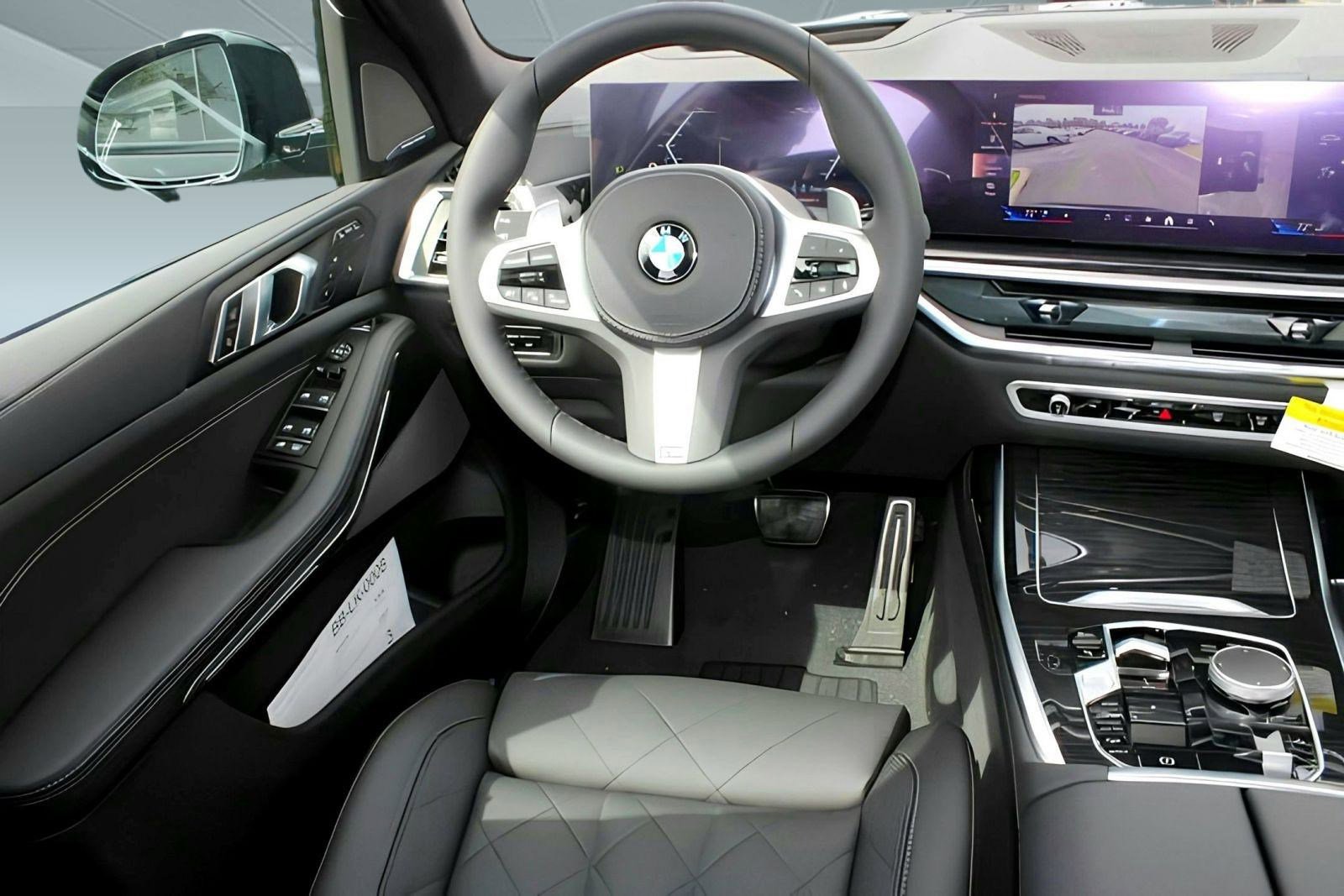 Used 2026 BMW X7 xDrive40i w/ M Sport Package image 29