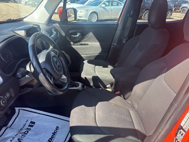 Used 2015 Jeep Renegade Latitude image 21