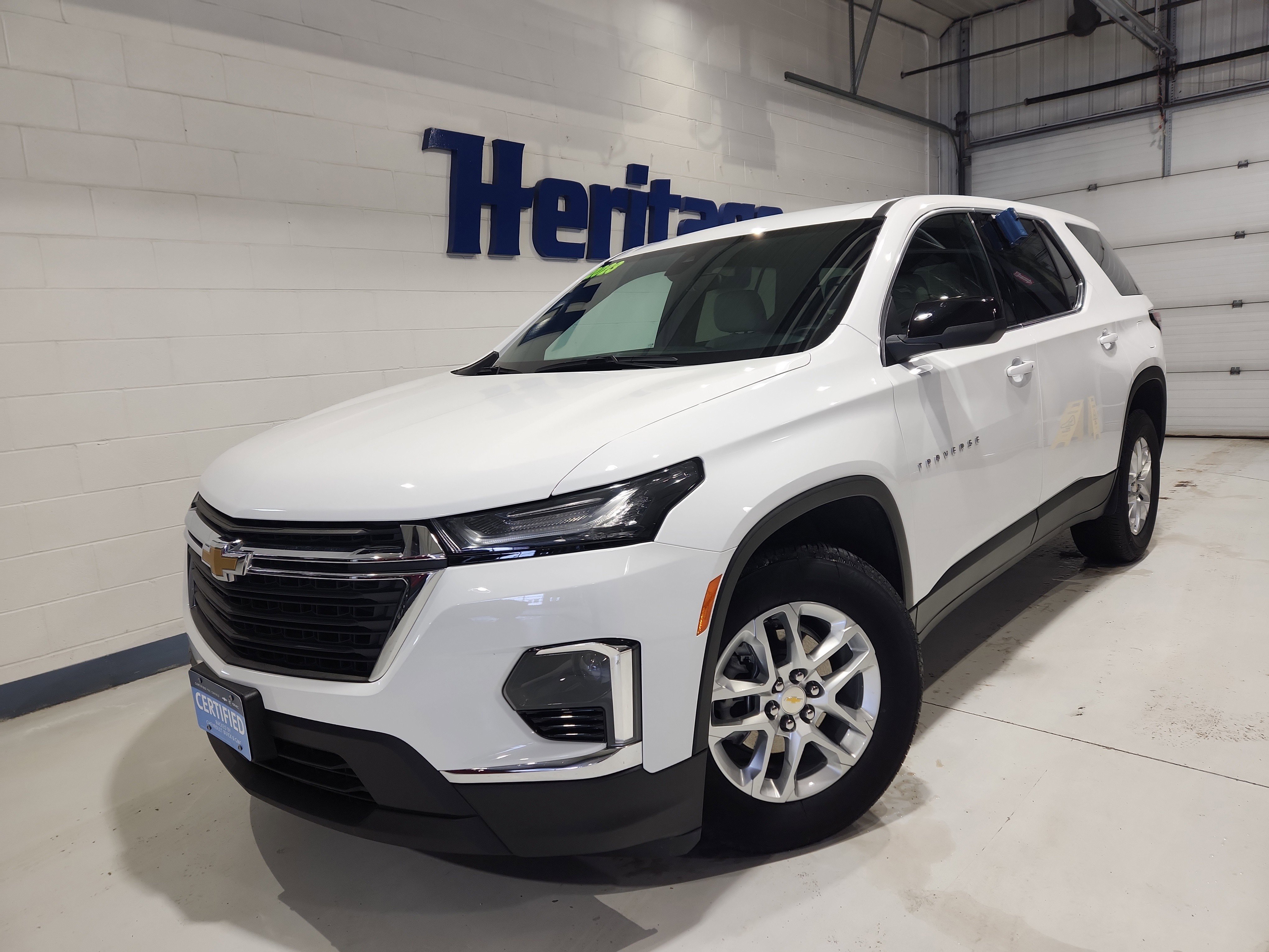Certified 2023 Chevrolet Traverse LS image 1