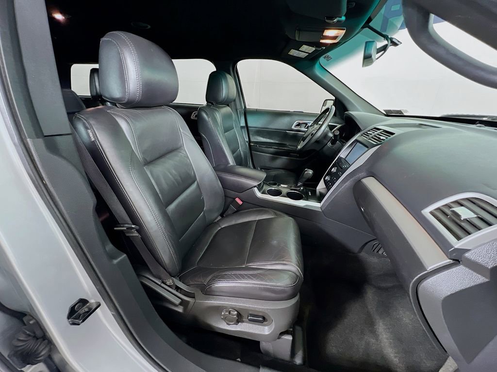 Used 2012 Ford Explorer XLT FWD image 29