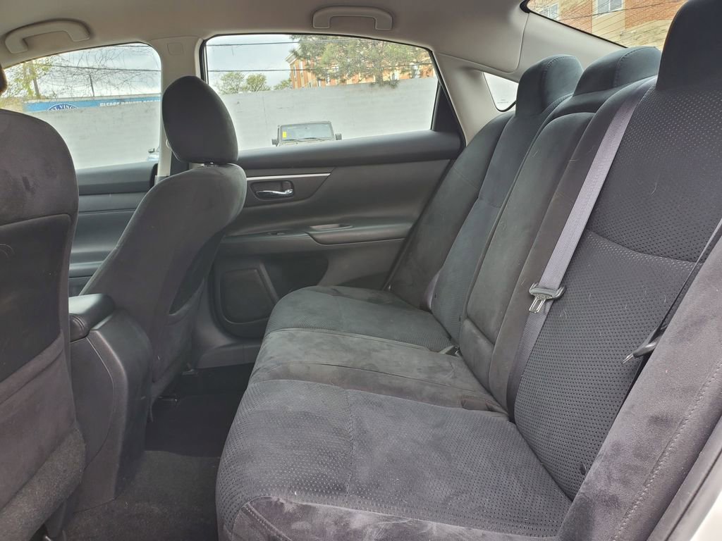 Used 2015 Nissan Altima 2.5 S w/ Sport Value Package FWD image 10