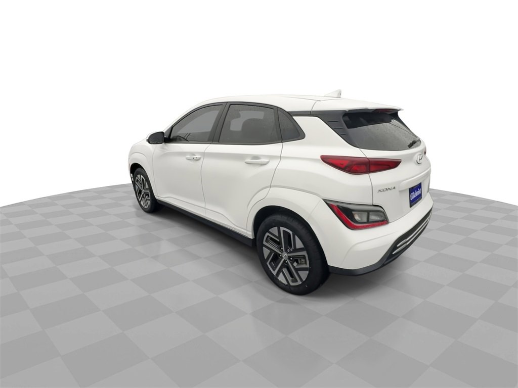 Used 2023 Hyundai Kona SE w/ Cargo Package image 6