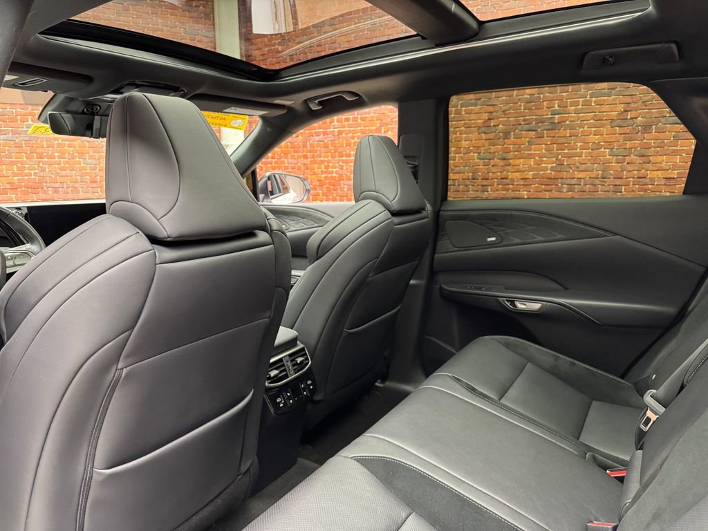 Used 2024 Lexus RX 500h F Sport w/ Convenience Package image 26
