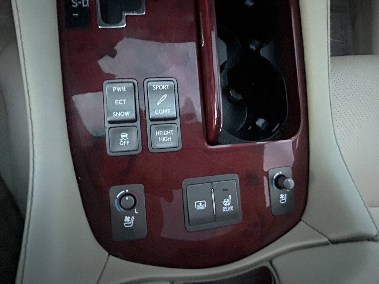 Used 2010 Lexus LS 460 AWD image 27