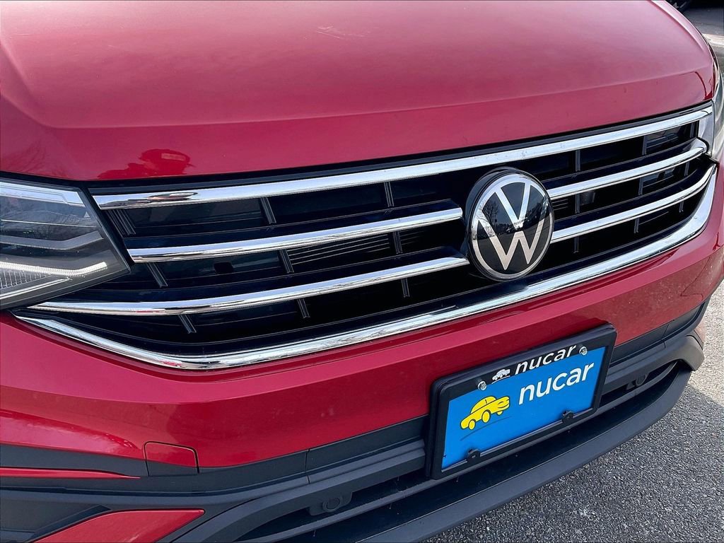 Used 2024 Volkswagen Tiguan SE image 29