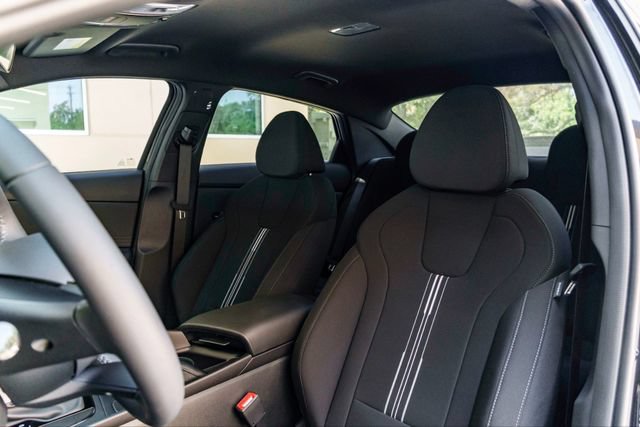 New 2025 Hyundai Elantra Sport FWD image 6