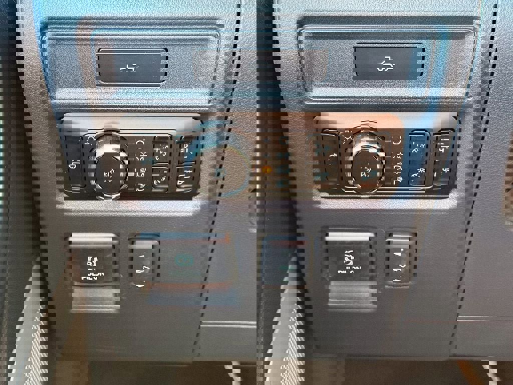 New 2026 Ford F150 Lariat w/ Equipment Group 502A High image 27