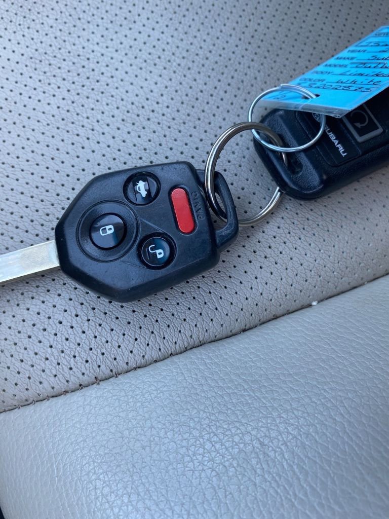 Used 2014 Subaru Outback 2.5i Limited image 16