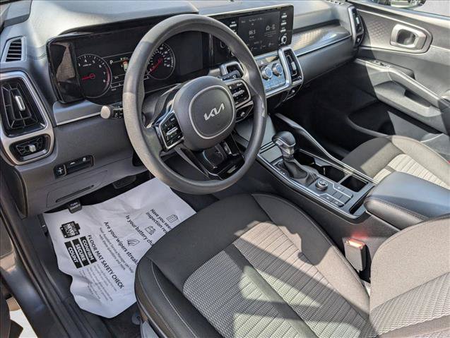 Used 2022 Kia Sorento LX FWD image 10