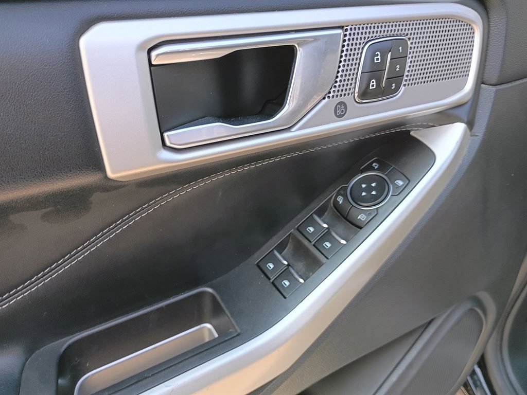 Used 2020 Ford Explorer Limited RWD image 19