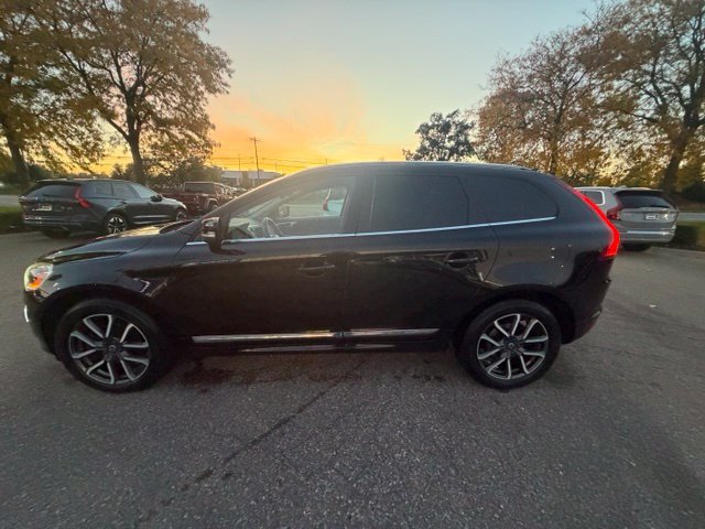 Used 2017 Volvo XC60 T6 Dynamic w/ Climate Package AWD/4WD image 11
