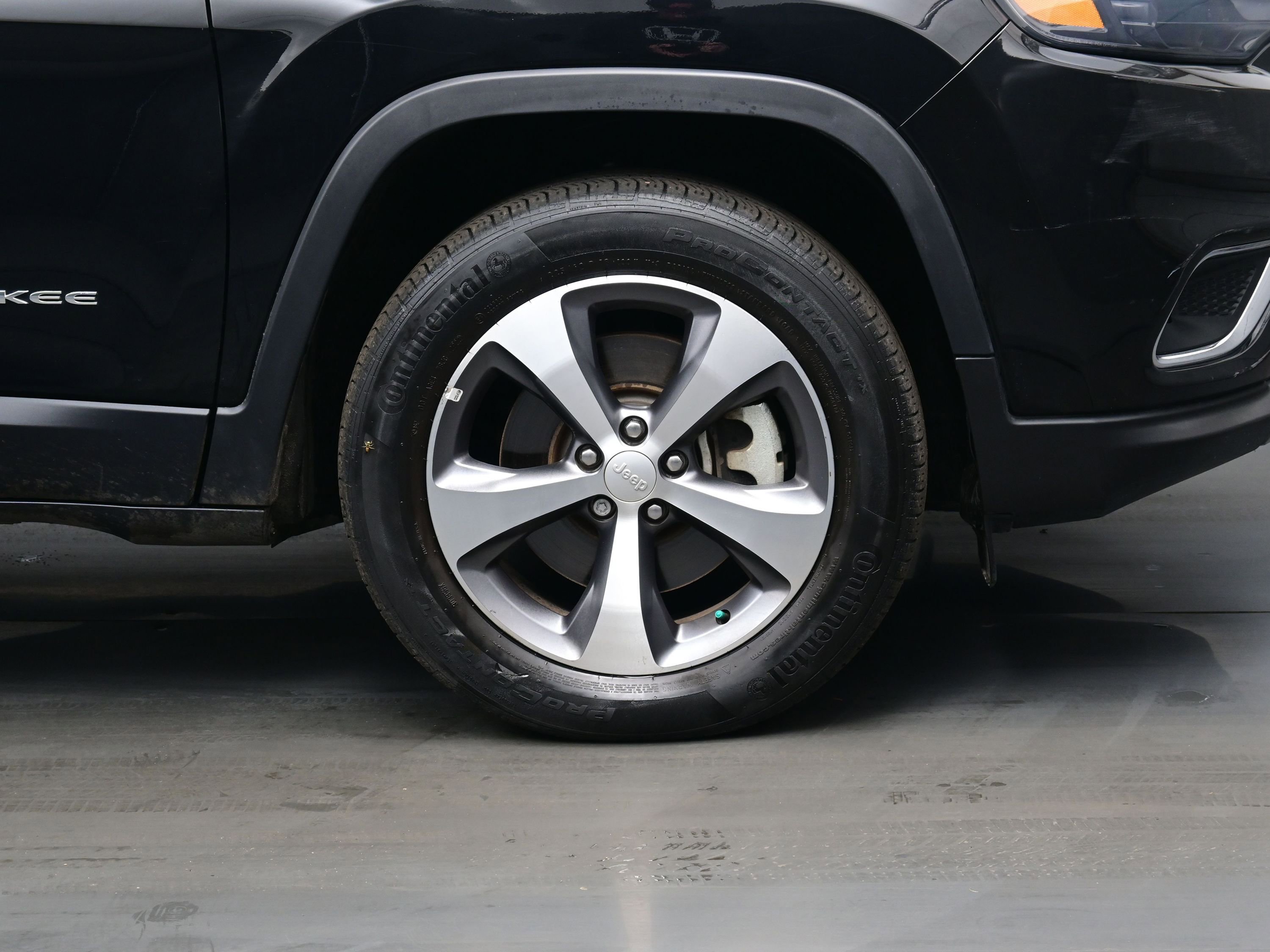 Used 2022 Jeep Cherokee Limited image 9