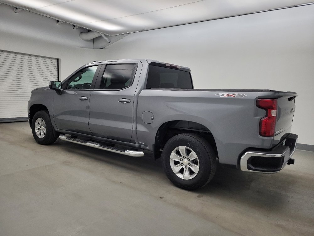 Used 2021 Chevrolet Silverado 1500 LT AWD/4WD image 3