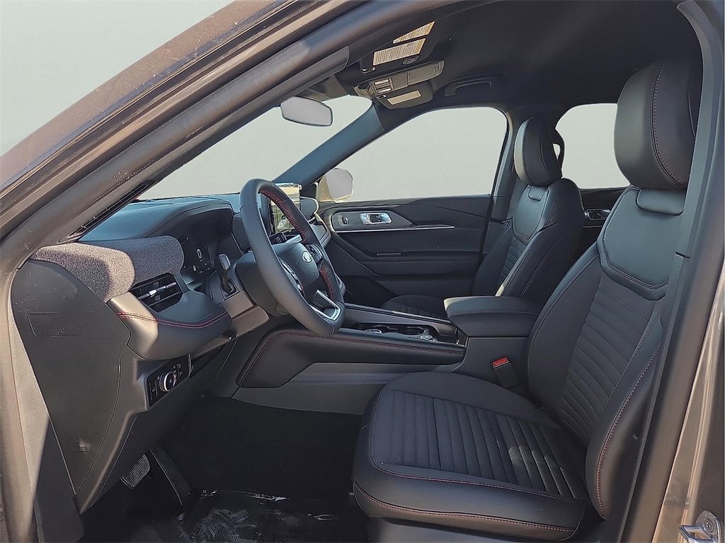 New 2026 Ford Explorer ST-Line w/ ST-Line Street Pack image 12