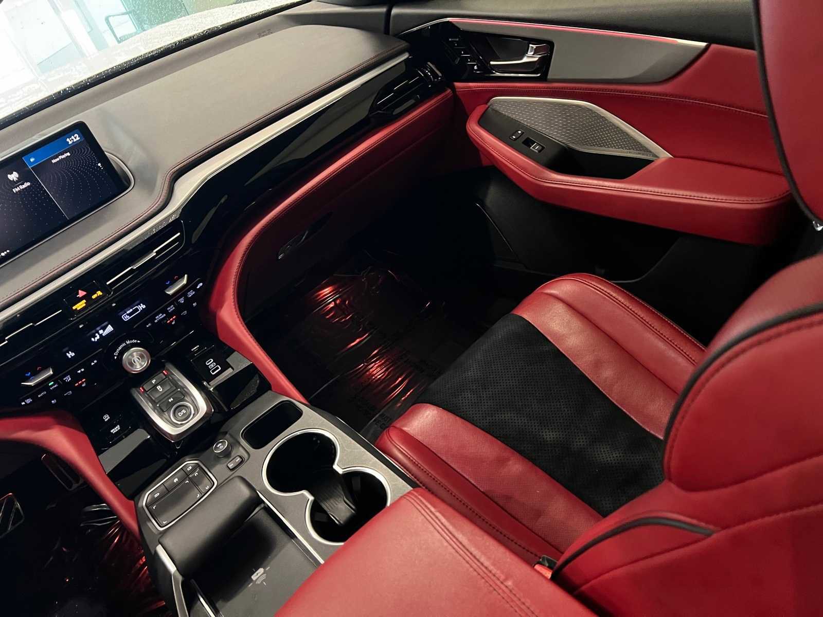 Used 2022 Acura MDX A-Spec image 11