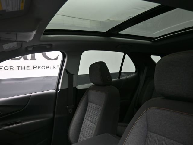 Used 2023 Chevrolet Equinox LT image 17