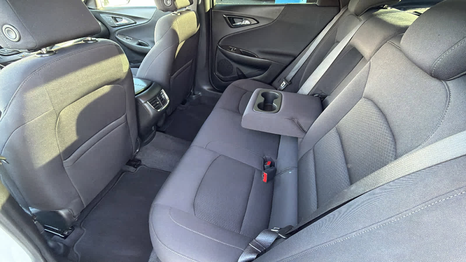 Used 2022 Chevrolet Malibu LT image 24