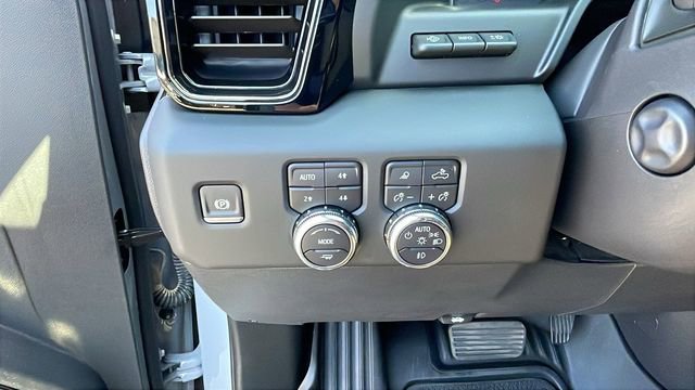 Used 2024 GMC Sierra 1500 AT4X image 28