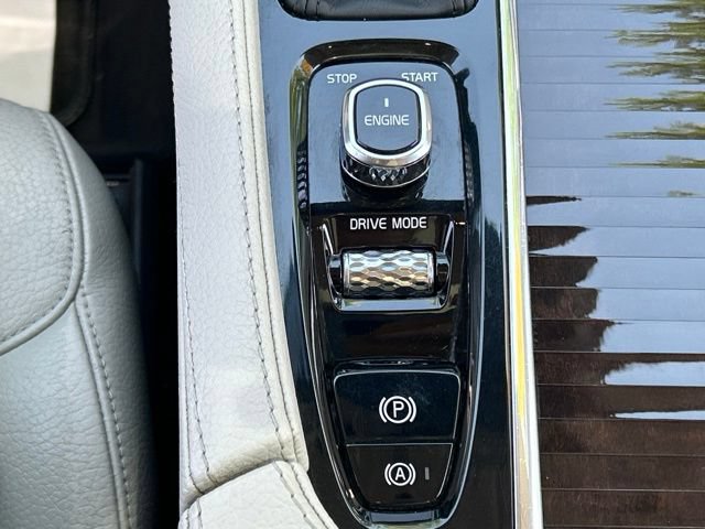 Used 2017 Volvo XC90 T6 Momentum w/ Convenience Package AWD/4WD image 69